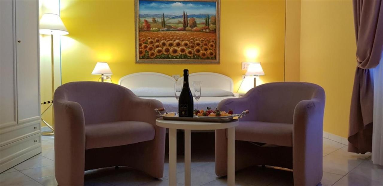 Hotel La Torre Castiglione del Lago Bagian luar foto