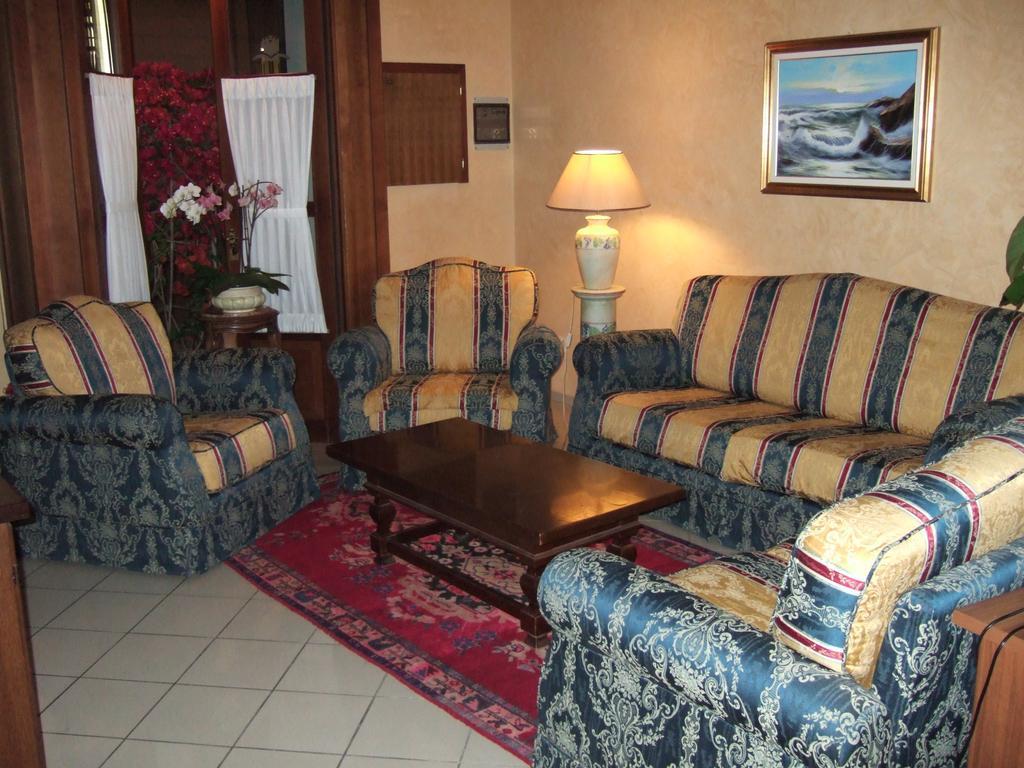 Hotel La Torre Castiglione del Lago Bagian luar foto