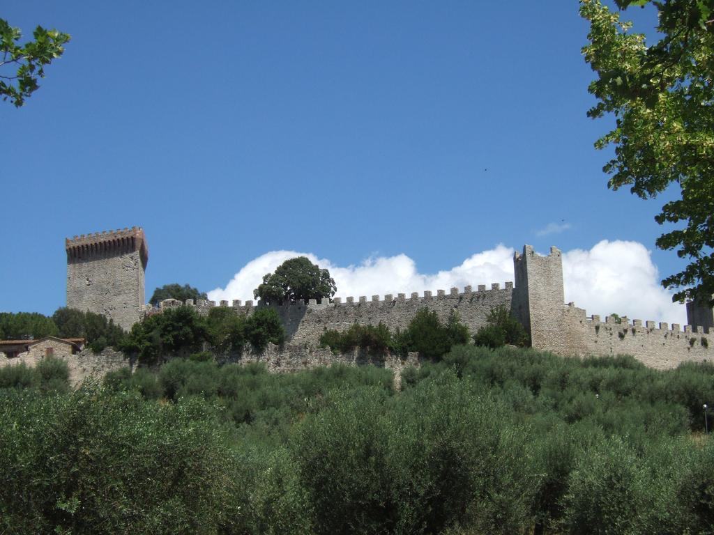 Hotel La Torre Castiglione del Lago Bagian luar foto