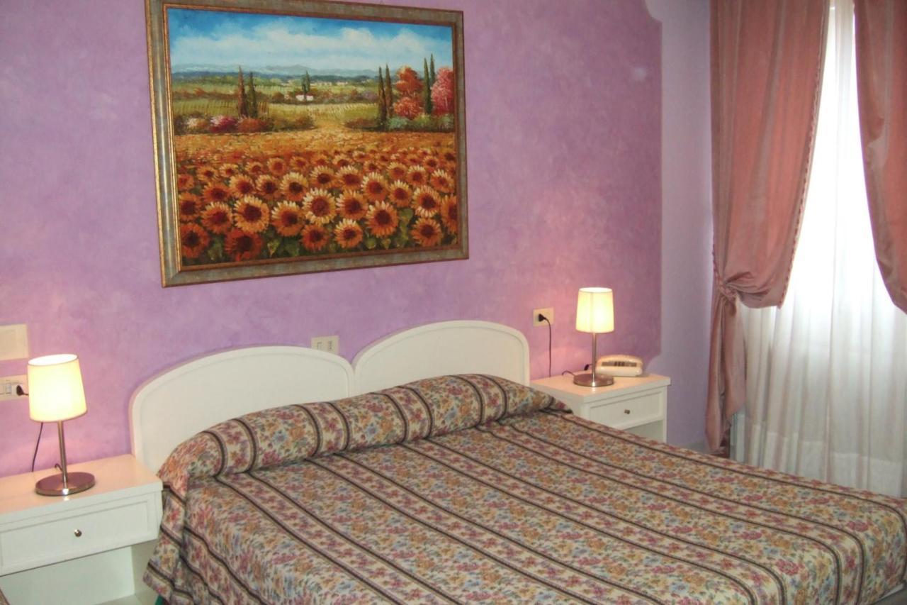 Hotel La Torre Castiglione del Lago Bagian luar foto